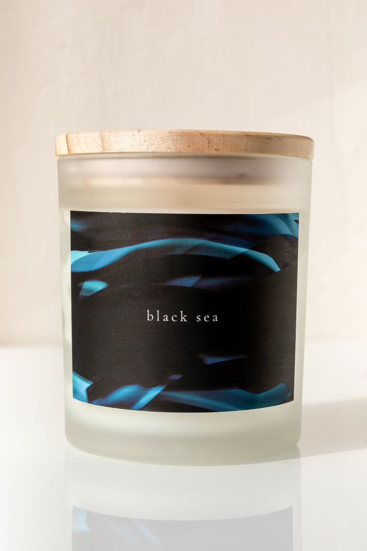 Black Sea Scented Candle with Lid