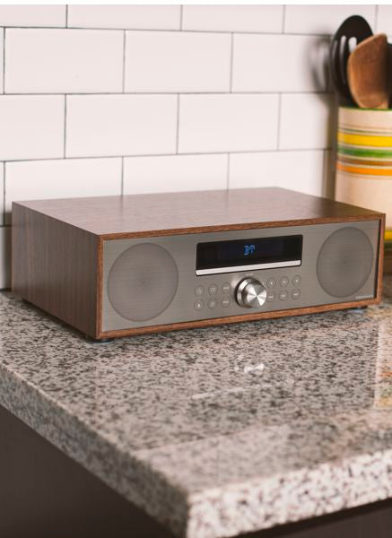 fleetwood clock radio cd player in walnut 10